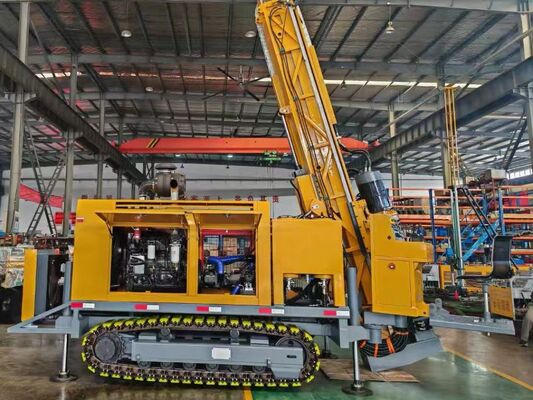 CR-18A منصة الحفر الهيدروليكية الكاملة مع 6400 N · m Max Torque ، 3700 mm Stroke وتشغيل 178 kW محرك الديزل